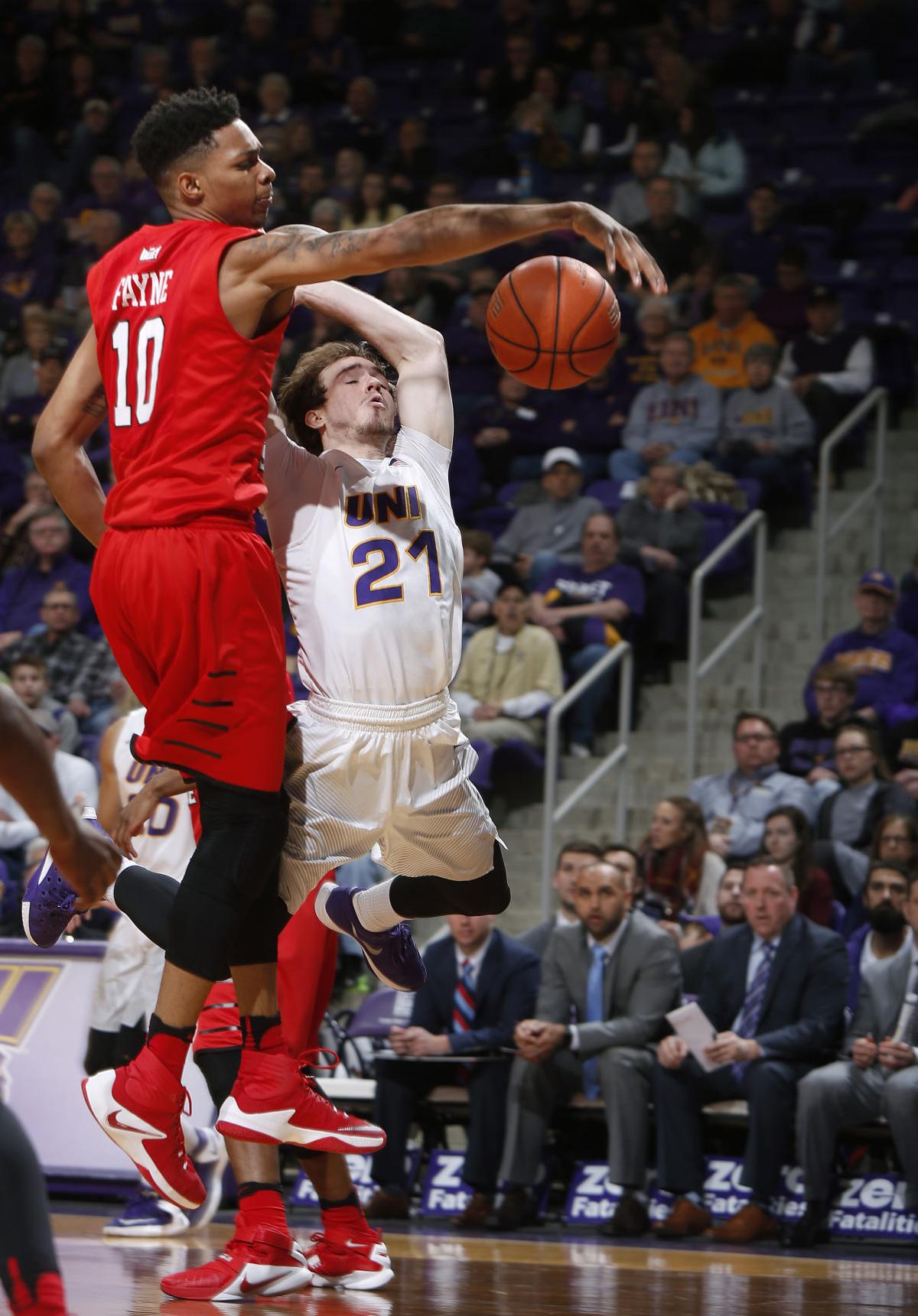 College Basketball Redbirds Run Away From Uni Earn Share Of Valley Crown Men S Basketball Wcfcourier Com