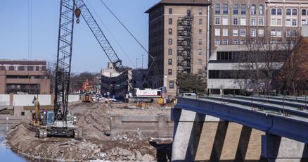 Park Avenue Bridge beams arrive Thursday could slow traffic Park Avenue Bridge beams arrive Thursday could slow traffic