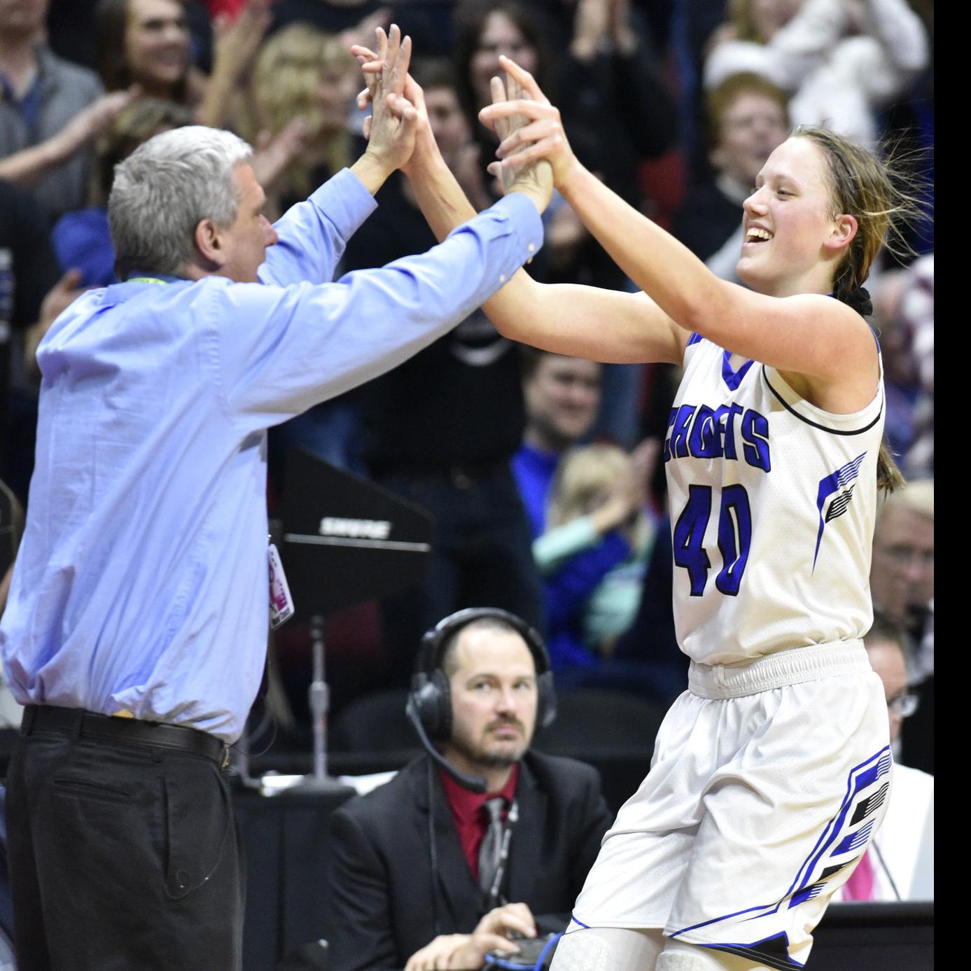 Prep Basketball Crestwood S Goodman To Iowa Iowa Wcfcourier Com