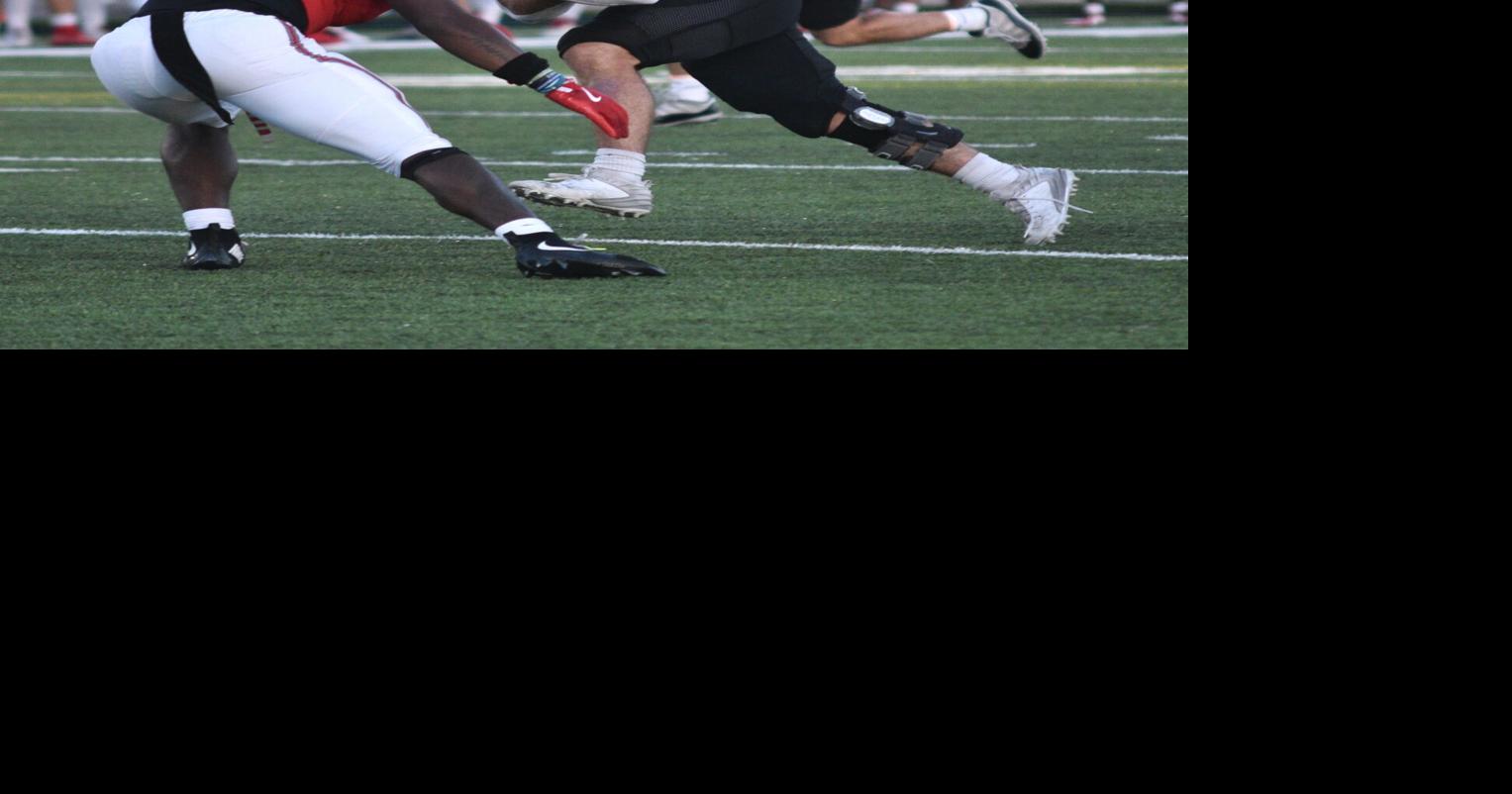 College Football: No. 6 Wartburg opens with win