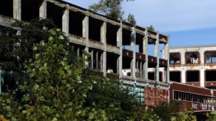 Ruin Tours Detroit S Abandoned Buildings Draw Tourists Lifestyles Wcfcourier Com