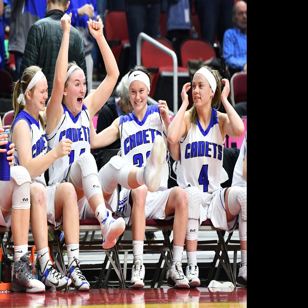 Girls State Basketball Friesen Dishes Crestwood To 3a State