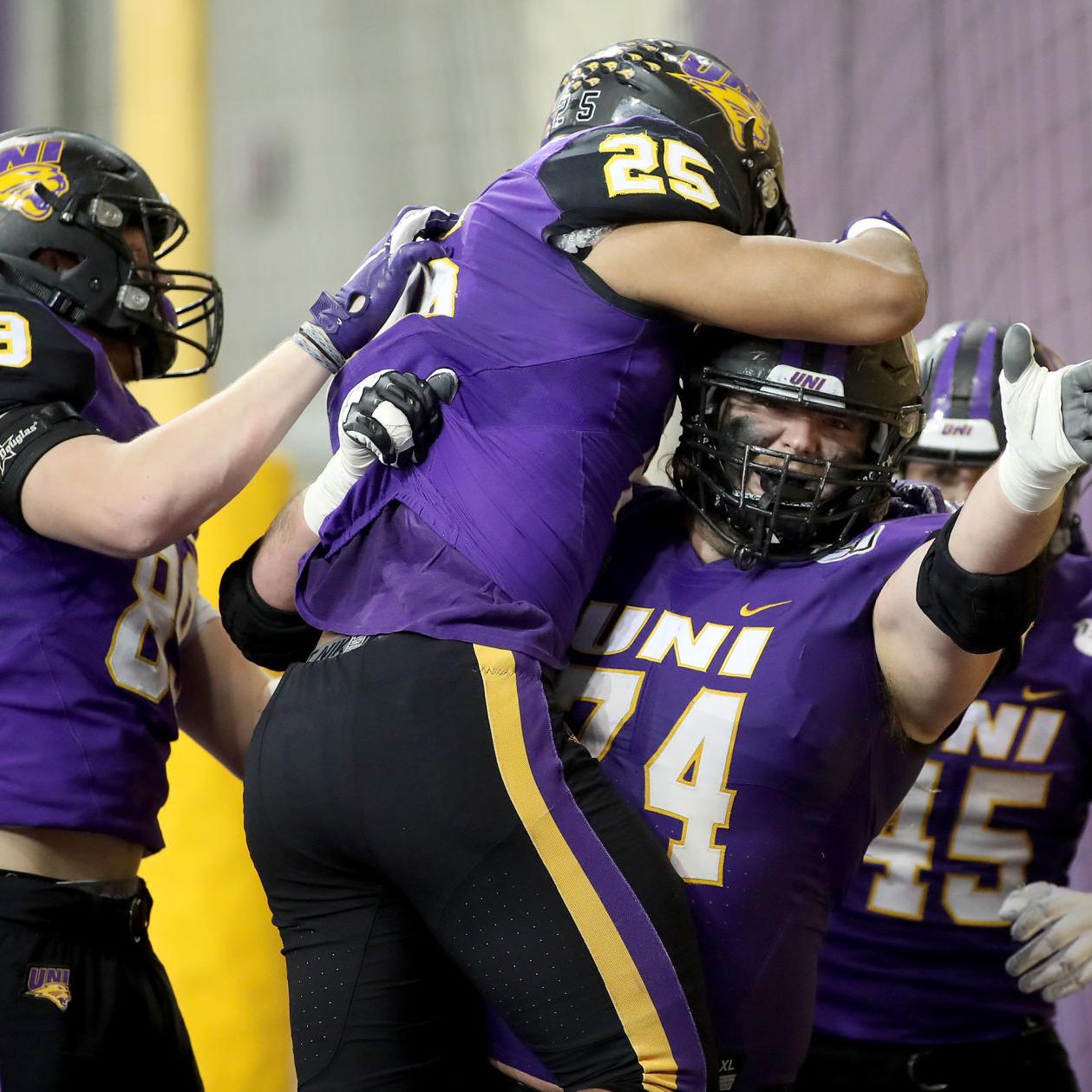 College Football Uni Begins Prep For Rested South Dakota State