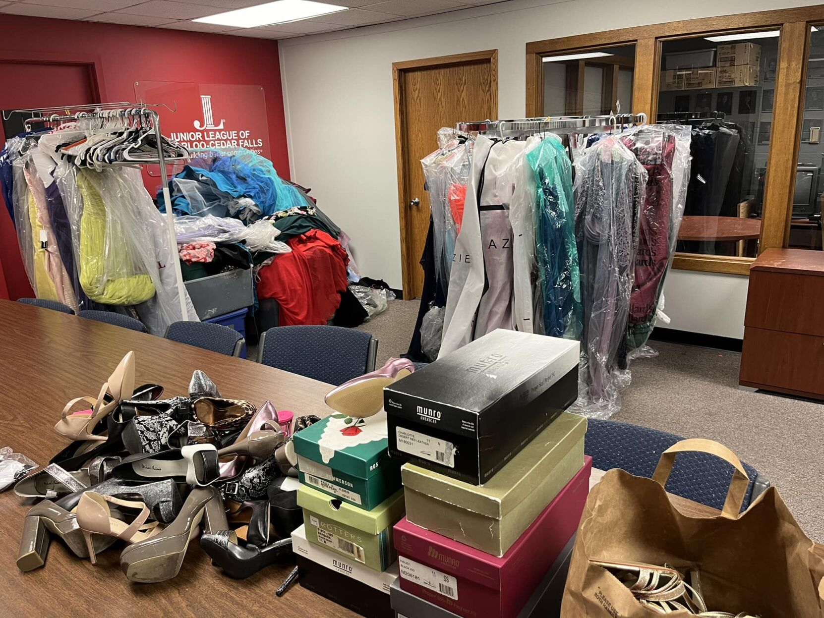 Junior Leauge hosts teen pop up sale Prom s Closet