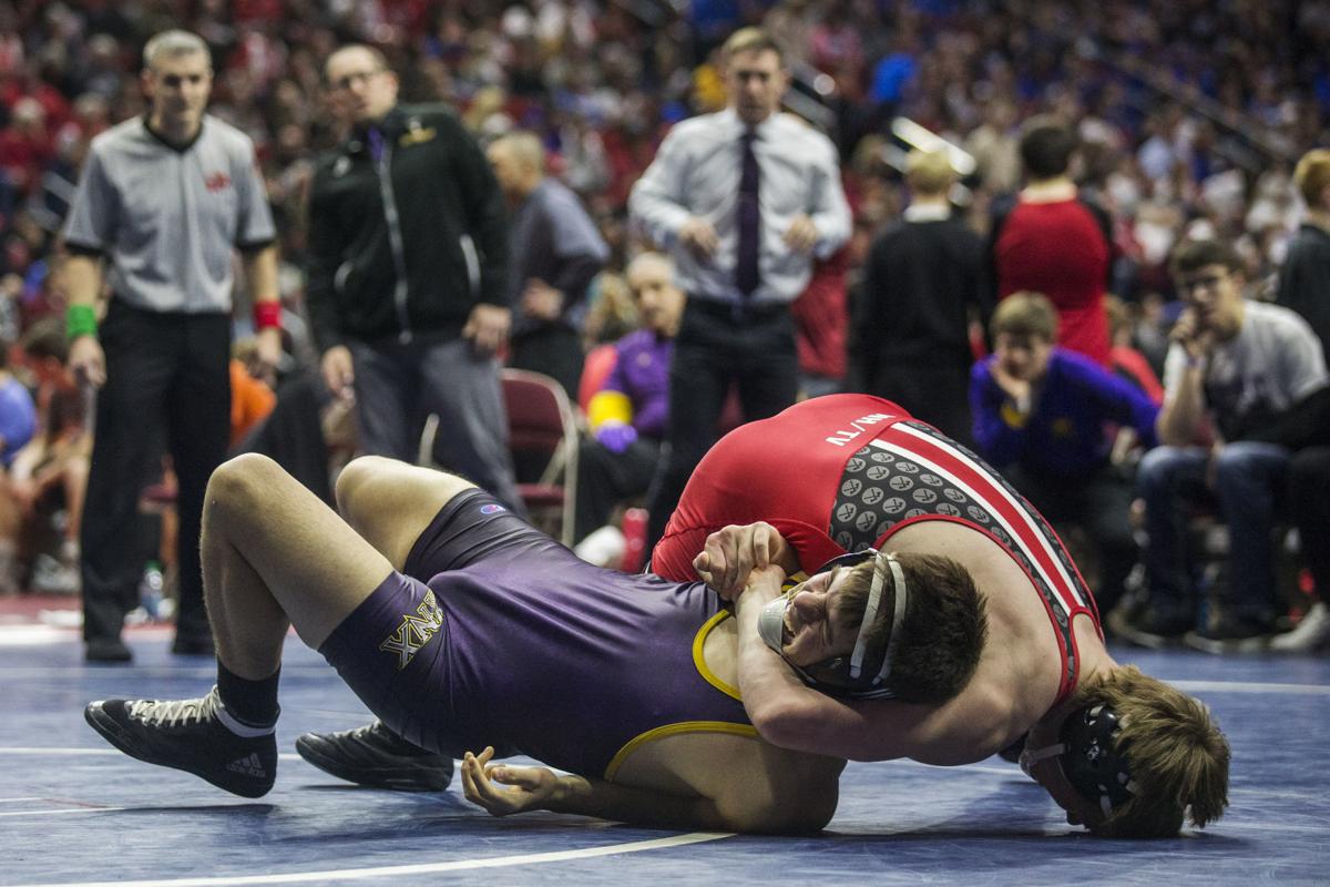 Class 2A State Duals New Hampton/Turkey Valley defends Class 2A State Duals New Hampton/Turkey Valley defends