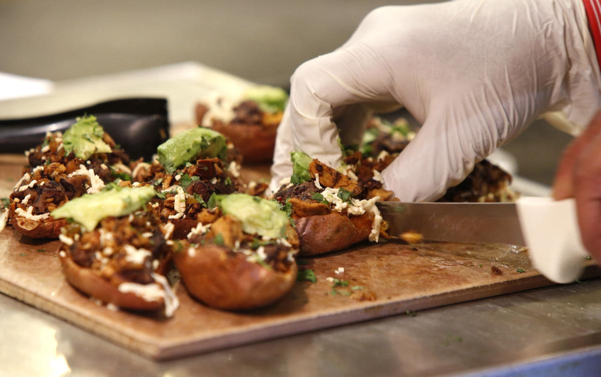 Culinary training at UNI focuses on "plant-based" options | Education