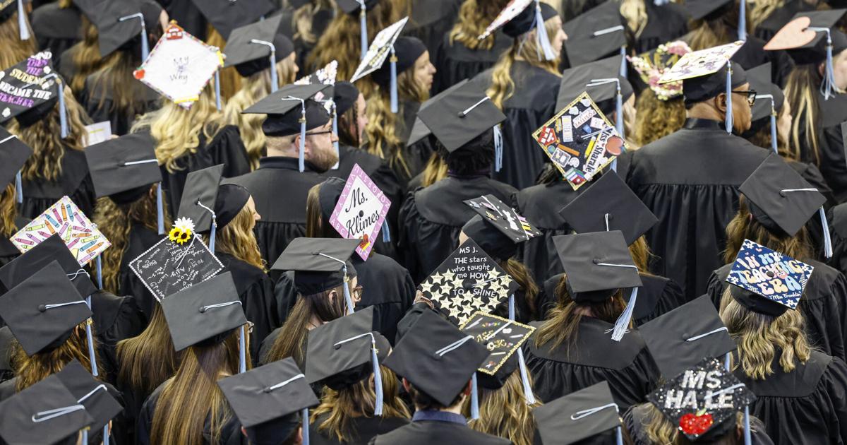 Uni Spring Cap Photos: UNI Spring Commencement Ceremony