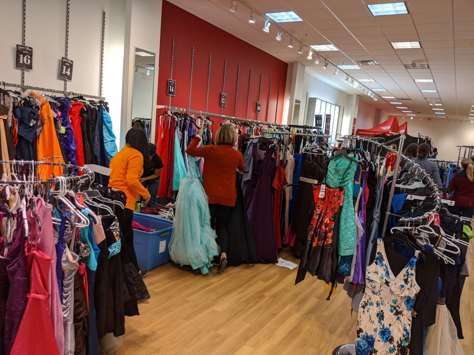 Dress barn crossroads mall sale