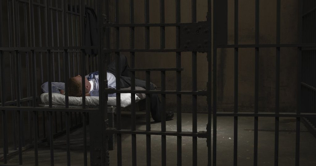 Iowa ombudsman warns jails to protect inmates' religious rights - Vimarsana News