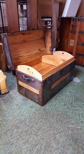 antique trunk.jpg