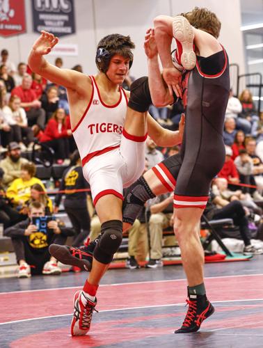 Riley Rabuck Miller leads pack of five CF wrestlers to state wrestling
