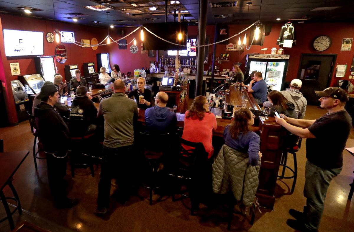 051320ap-wisconsin-bars