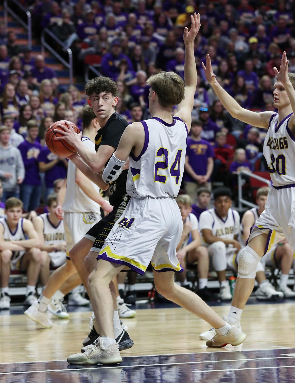 Wapsie Valley Shocks Top Seeded Lake Mills Basketball