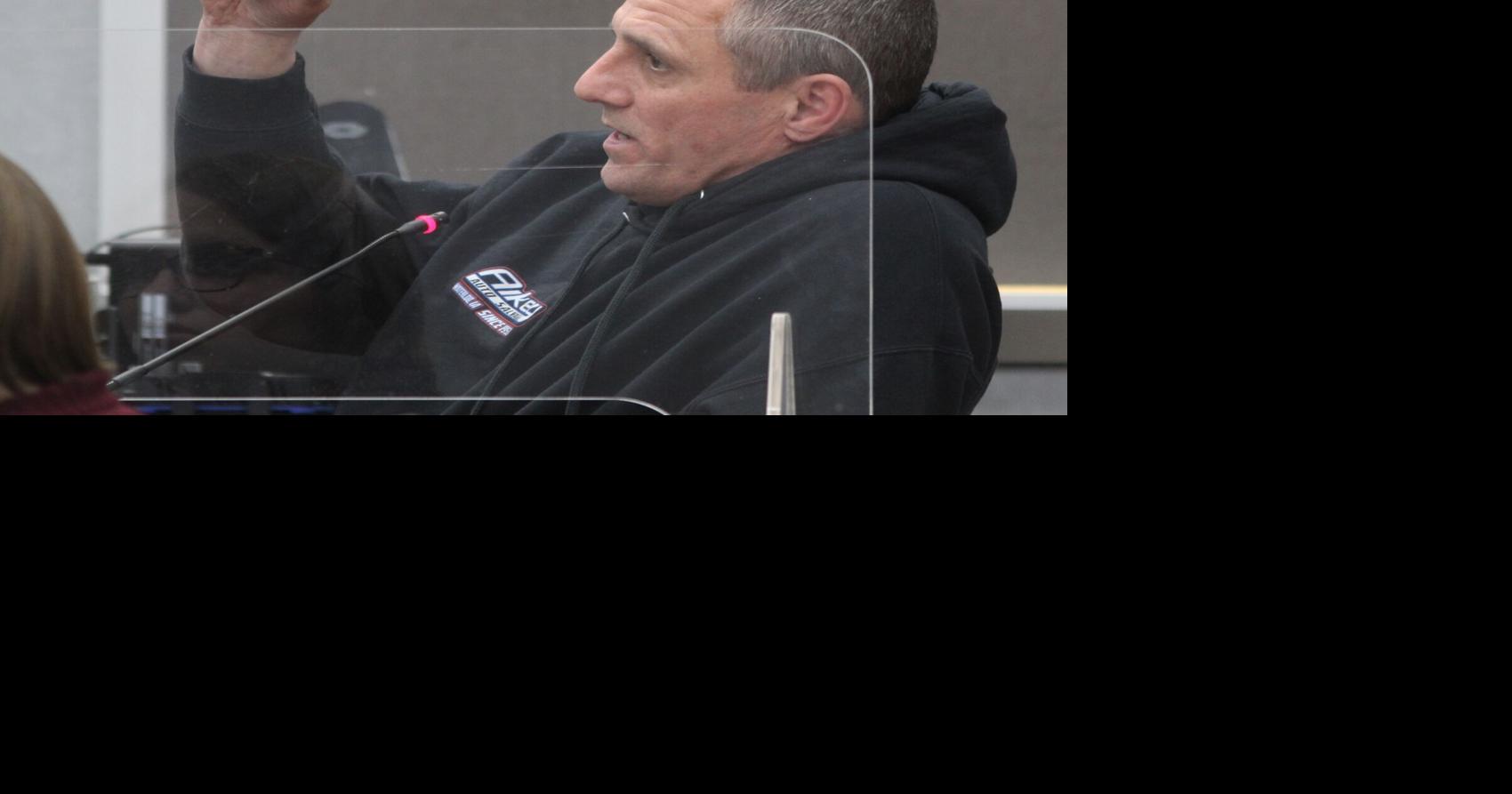 Witnesses describe hearing gunfire as robbery trial begins