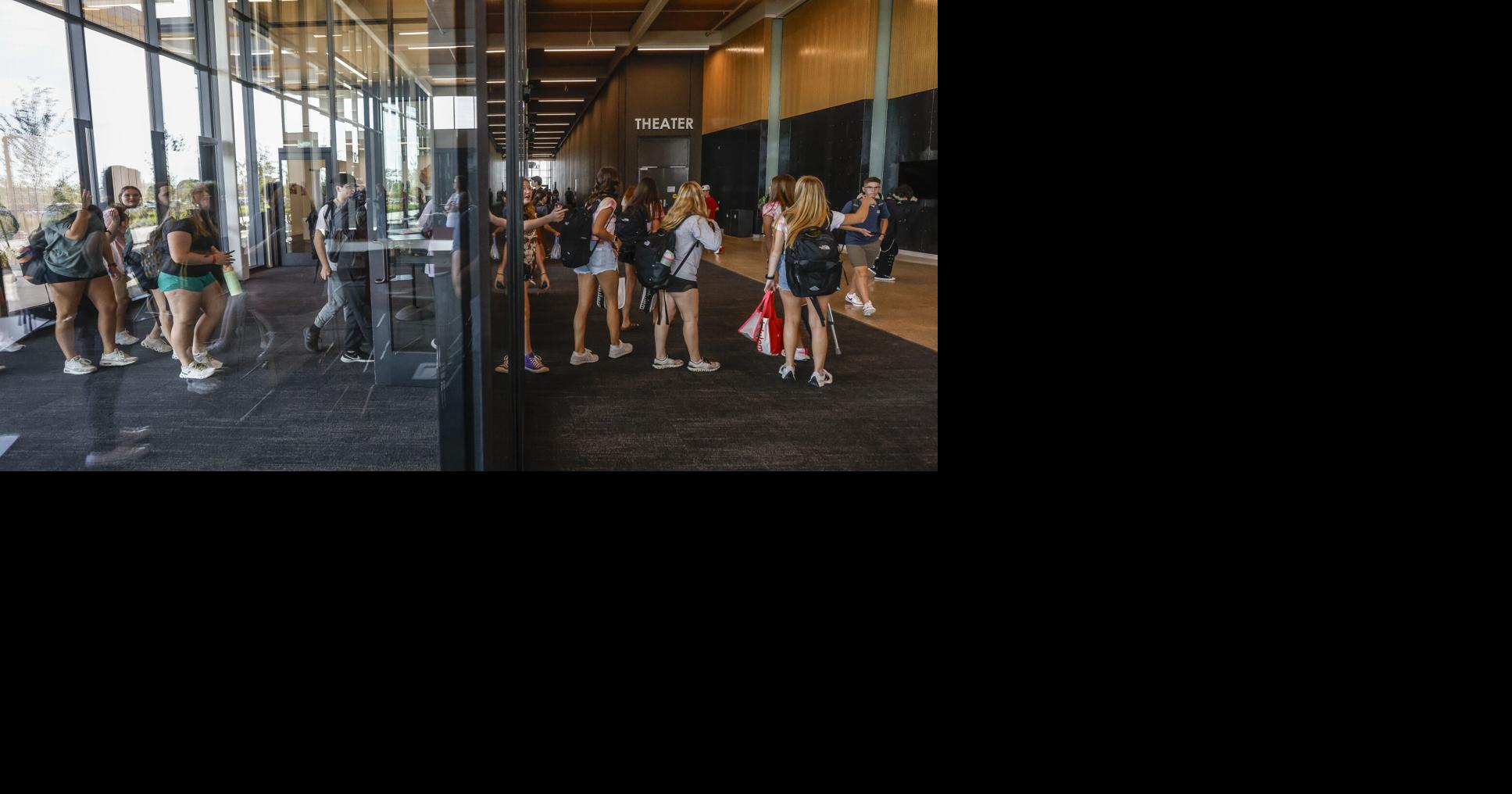 New Cedar Falls High School marks first day of school