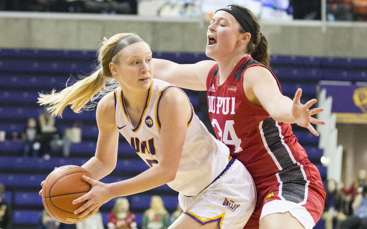 College Women S Basketball Cavey S Last Second Rebound Delivers