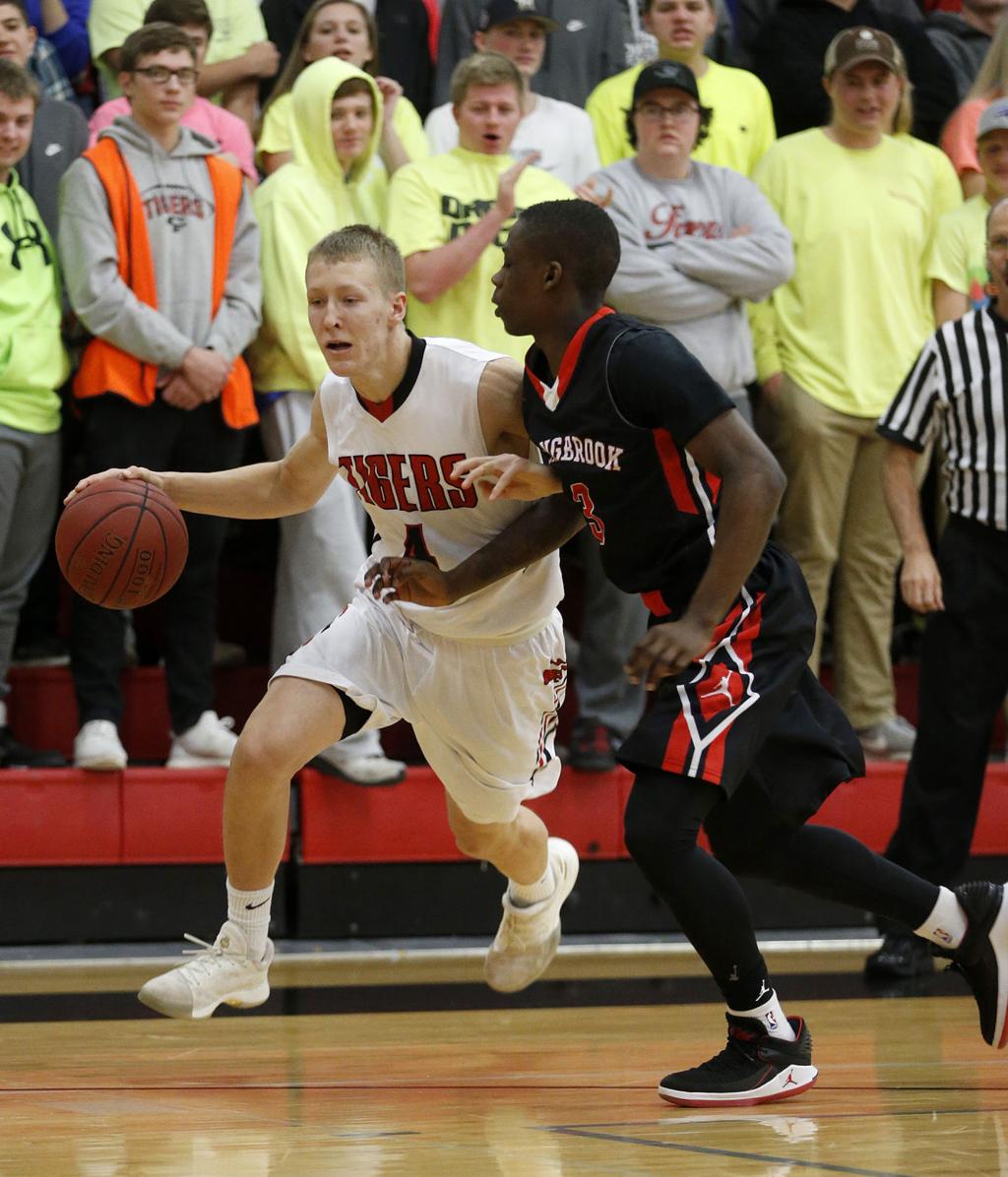 Triple Play Slykhuis Showcase Puts Cedar Falls On The Basketball
