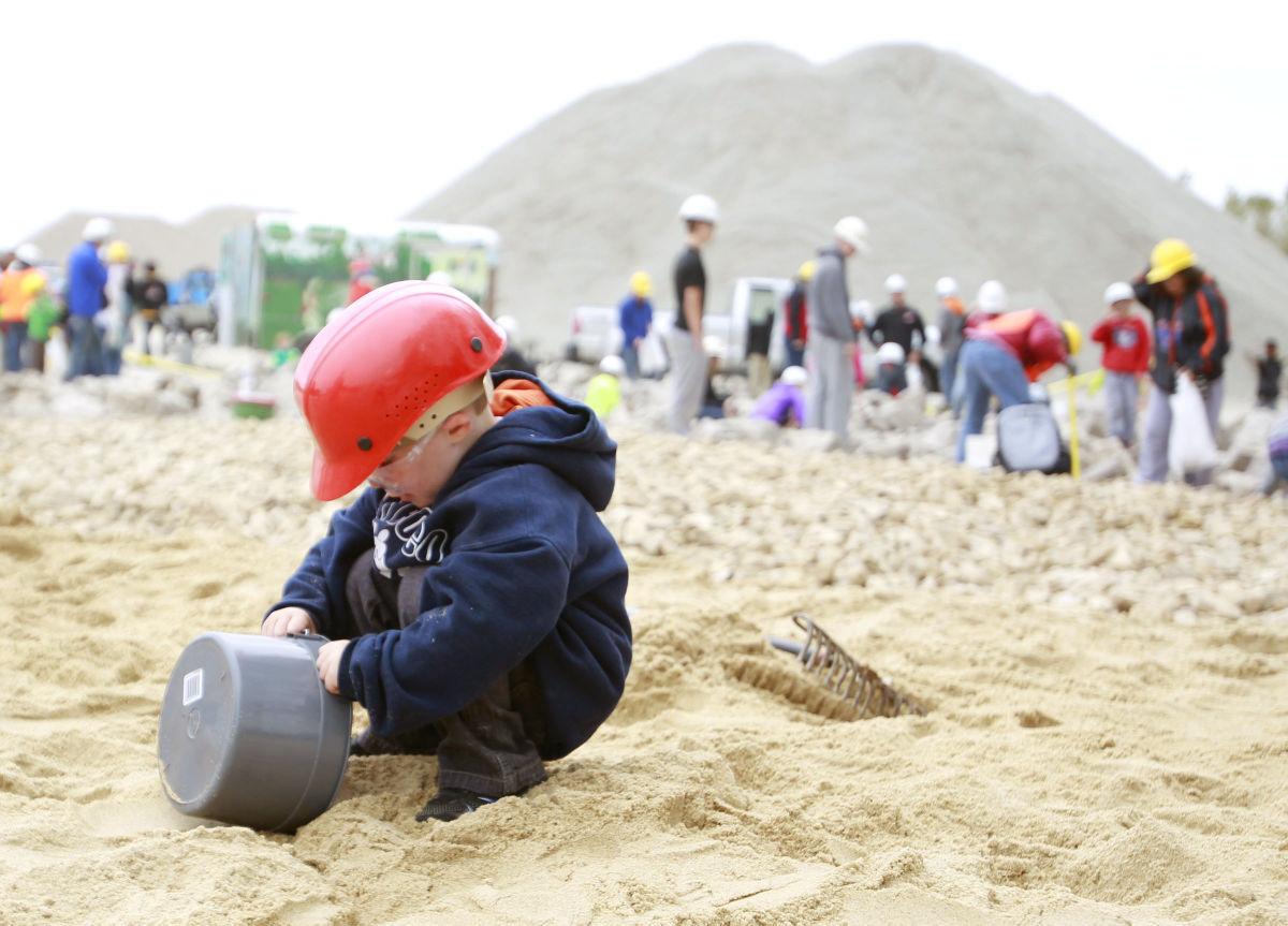 Sunday at the Quarry attracts rock hunters of all ages Local News