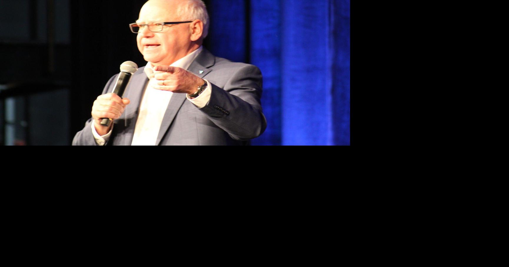 Minnesota Gov. Tim Walz holds town hall in Des Moines