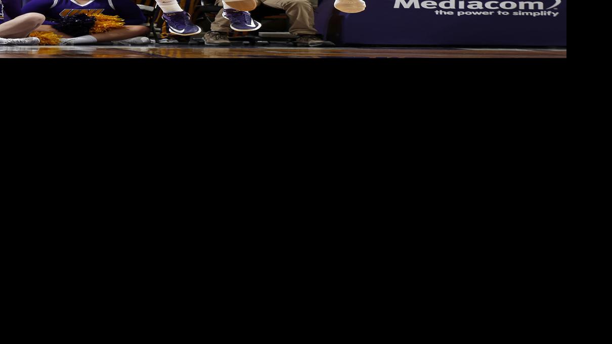 Photos Drake at UNI basketball Men's Basketball