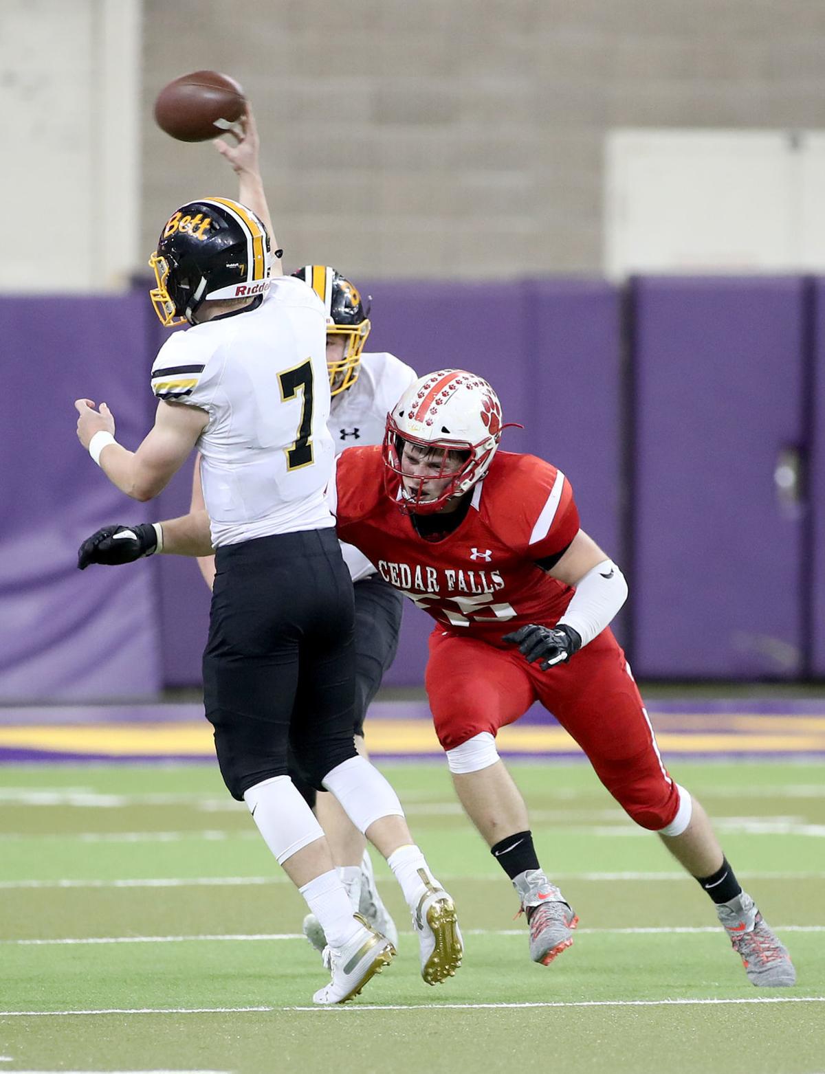 Prep Football Playoffs Bettendorf Ends Cedar Falls Perfect