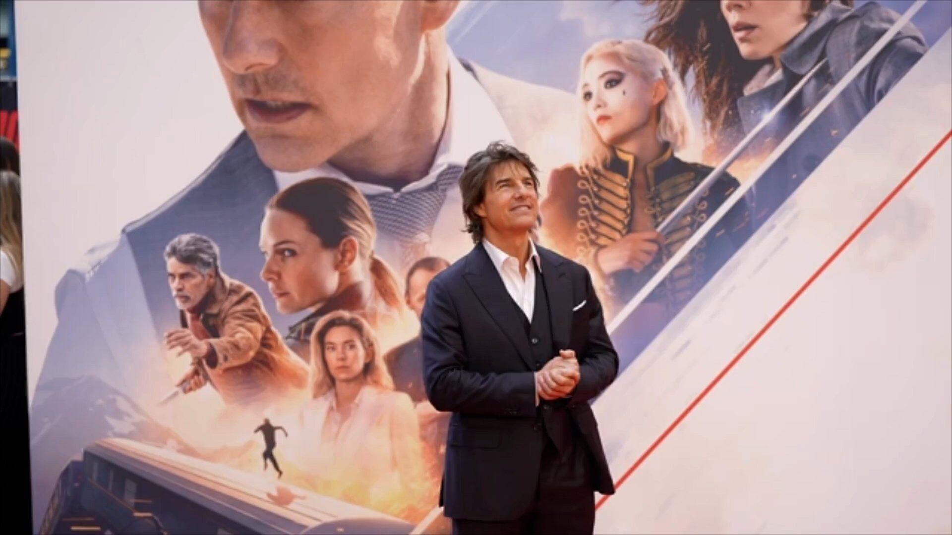 Column: Tom Cruise, 'Top Gun: Maverick' industry superhero? - Los