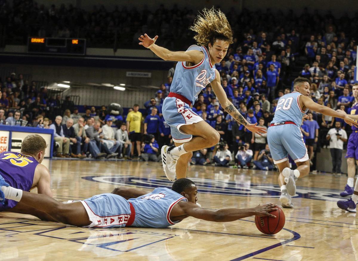 Drake Finds Shooting Touch Entering Rematch With Uni Men S