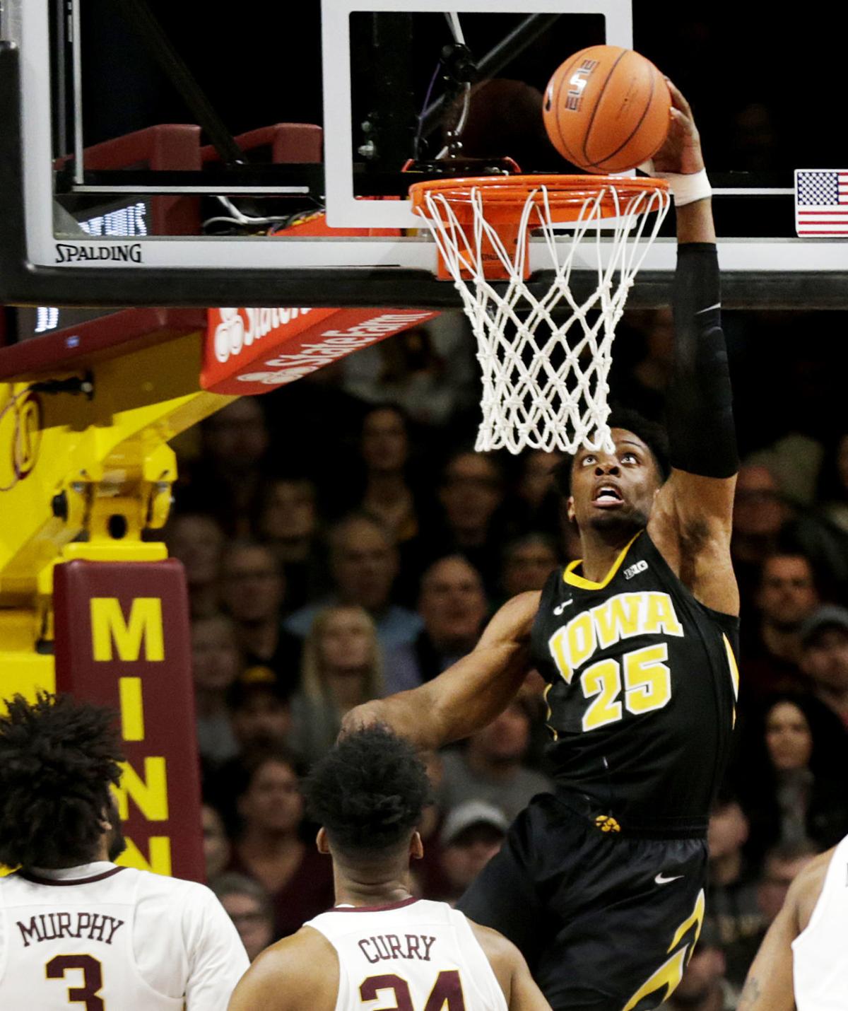 College Men S Basketball Iowa Has No Answers For Minnesota Iowa