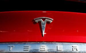 US has 750+ complaints that Teslas brake for no reason.
