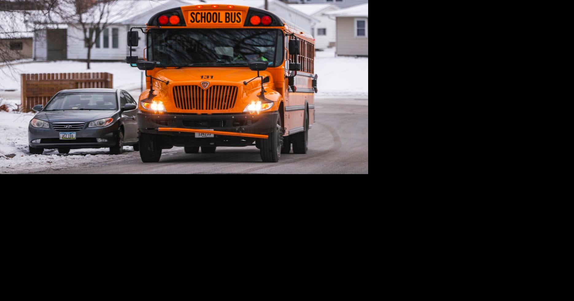Waterloo school board extends bus contract, hopes to attract more drivers