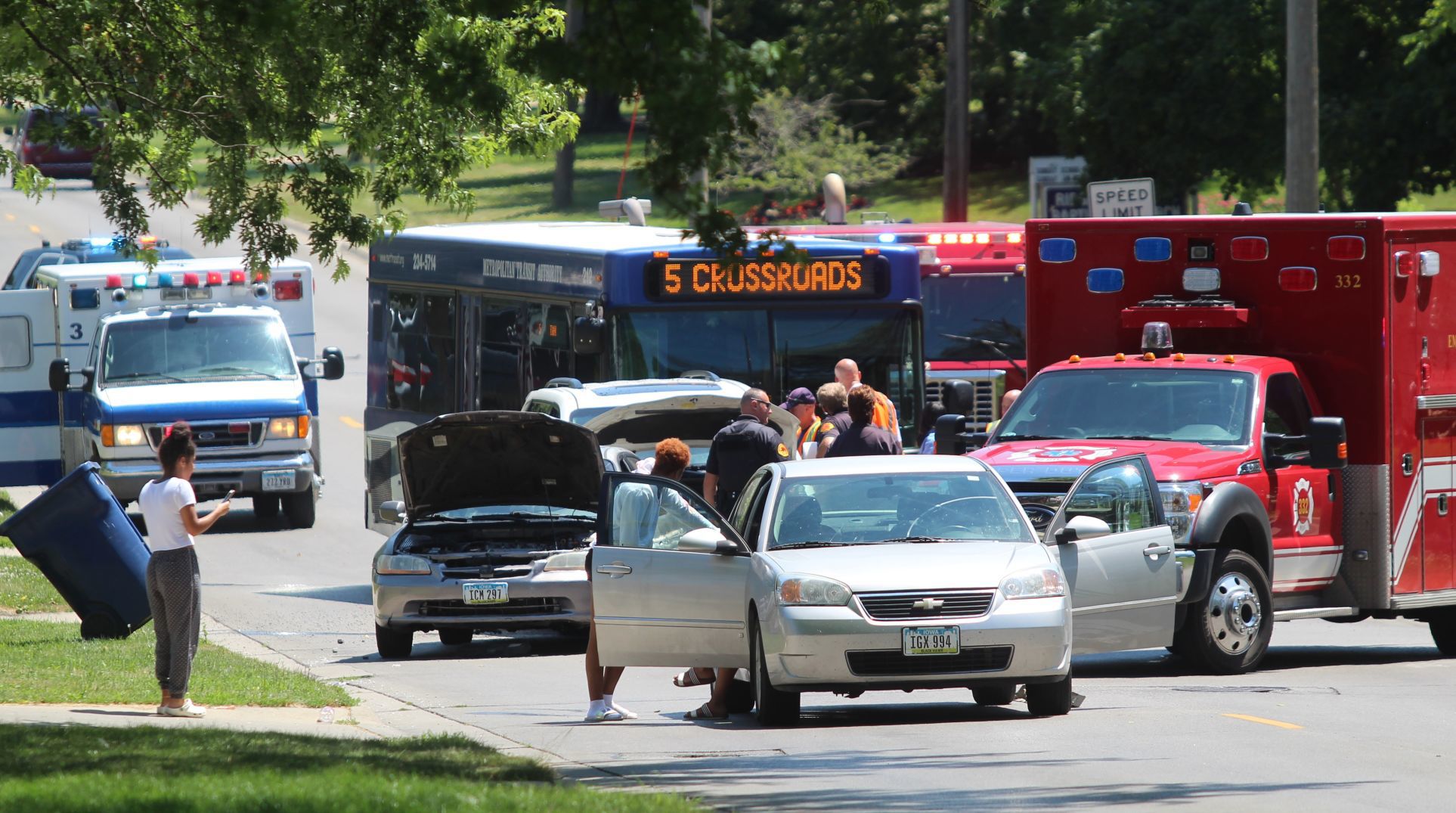 Minor Injuries In Waterloo Bus Crash | Local News | Wcfcourier.com