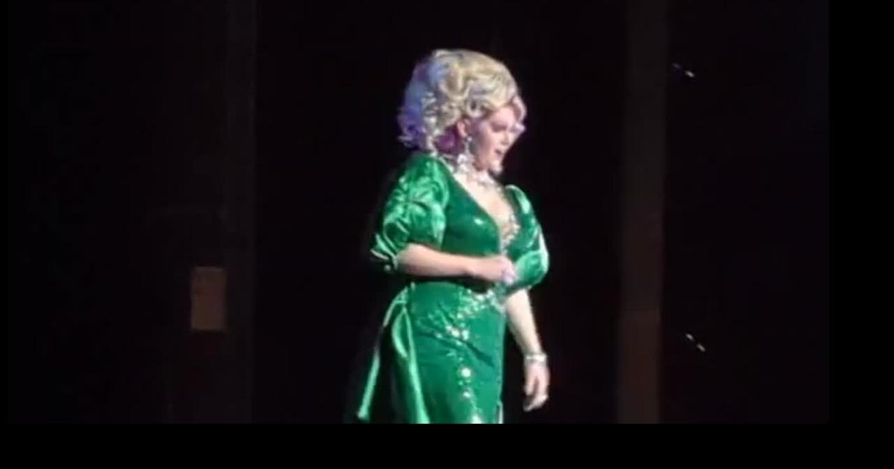 Wartburg College stages drag show in turbulent time