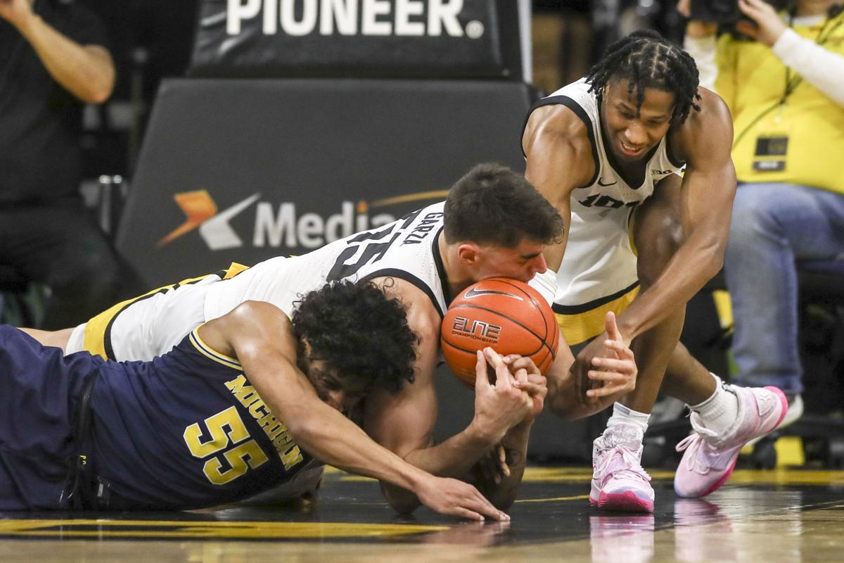 Shorthanded Hawks Head To Indiana Basketball Wcfcourier Com