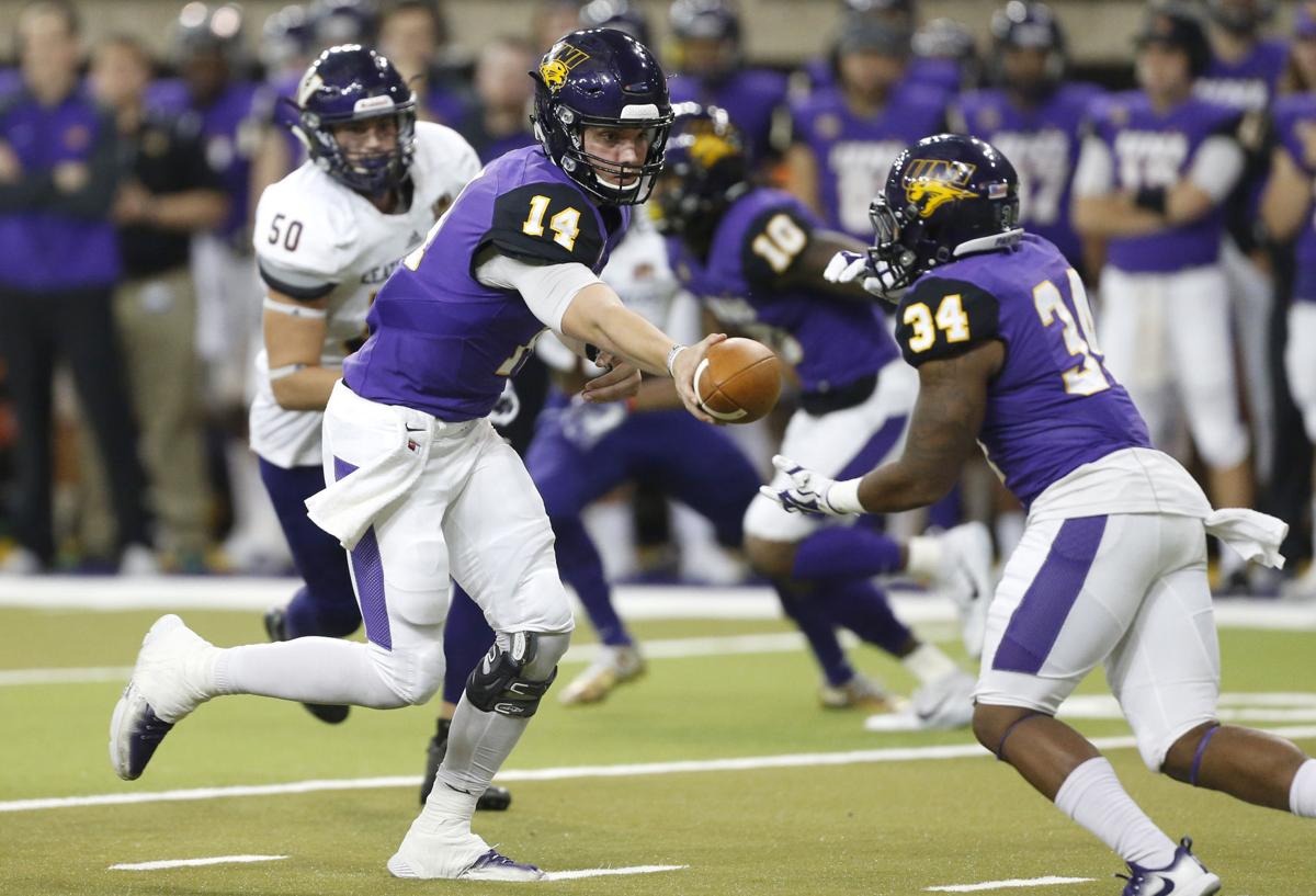 100717mp-uni-wiu-fb-5