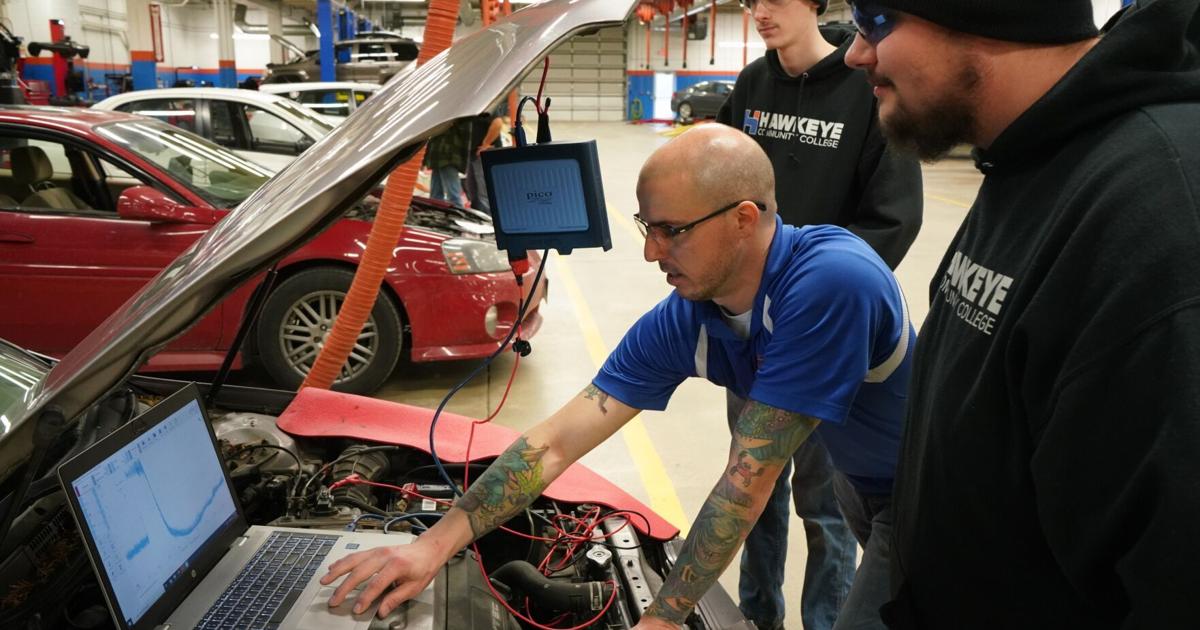 HCC instructor wins automotive technology educator award HCC instructor wins automotive technology educator award