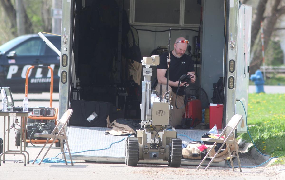 Suspicious treasure chest prompts bomb squad response