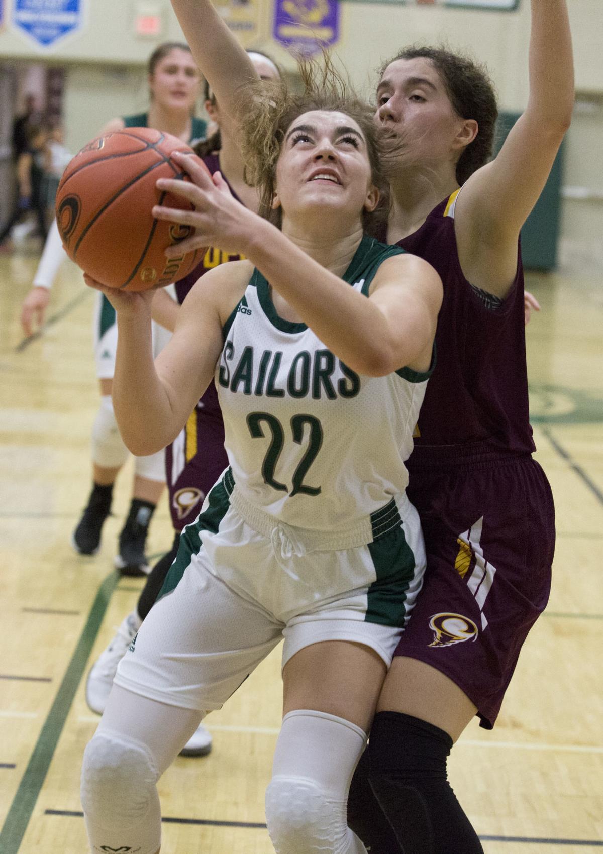 Prep Girls Basketball Wahlert Pulls Away From East Waterloo