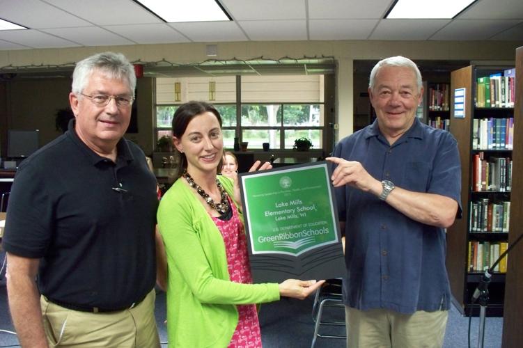 Lake Mills elementary awarded 'green' Local News