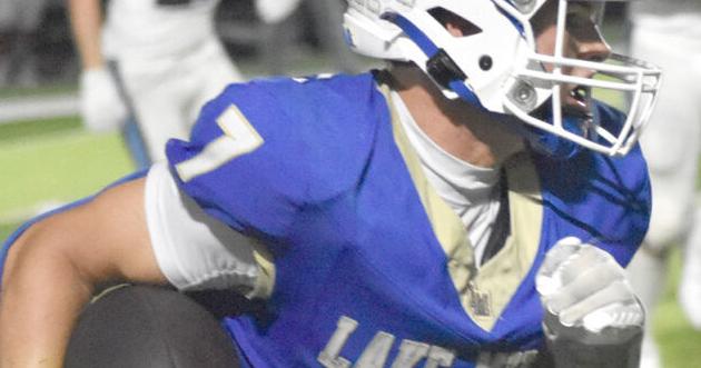 Football: Big-play Lake Mills lights up scoreboard in 66-38 victory over McFarland
