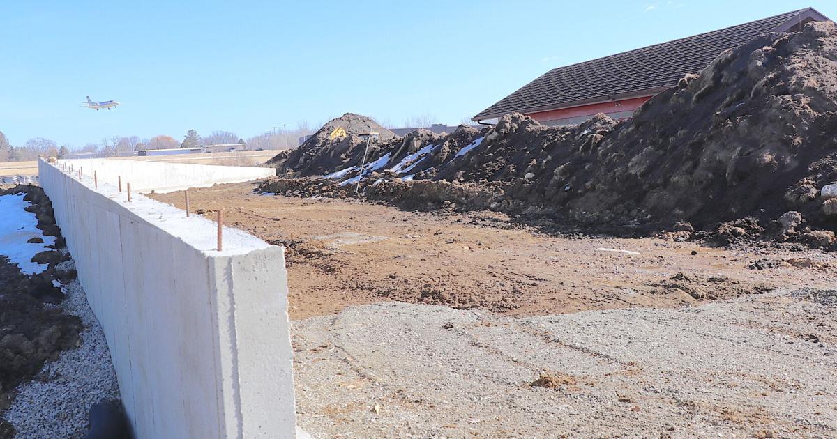 Heating up; Work to continue on The Wall as funding ramps up | Local ...