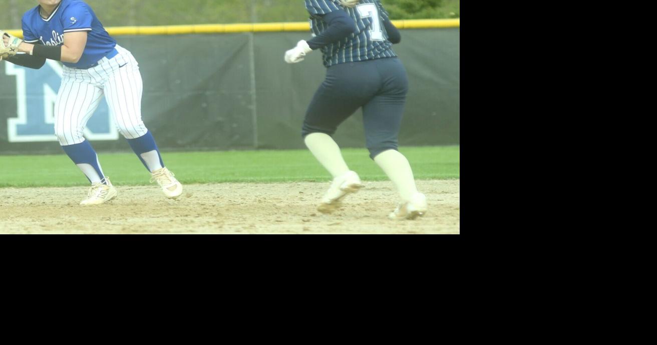 Softball: Goslings ride defense in win over T-Birds | Local Sports ...