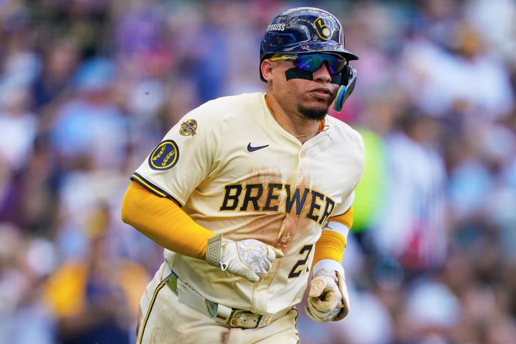 Brewers' Contreras avoids arbitration after agreeing to terms on 1-year ...