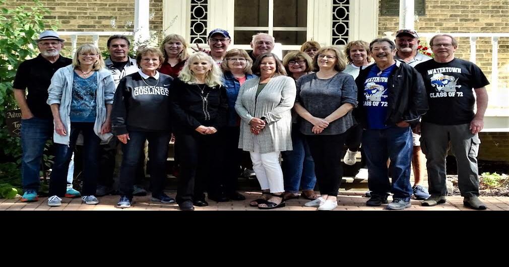 Watertown Class of 1972 tours Octagon House, first kindergarten