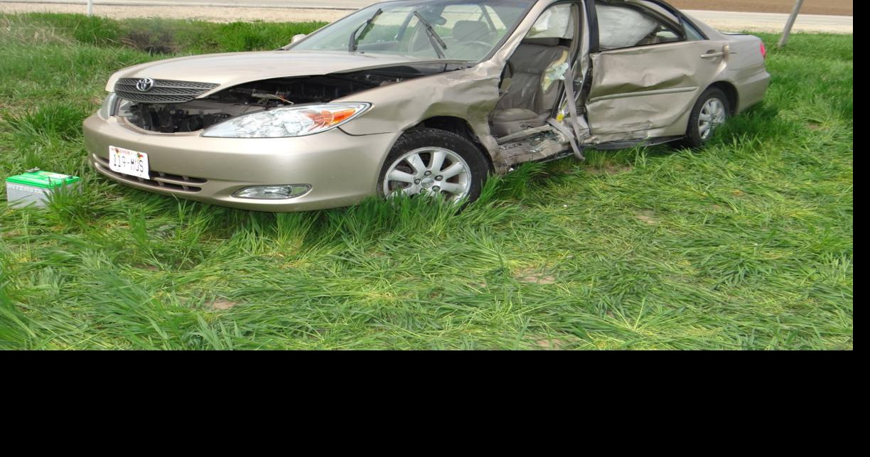 Twovehicle injury crash in LeRoy causes injuries Local News