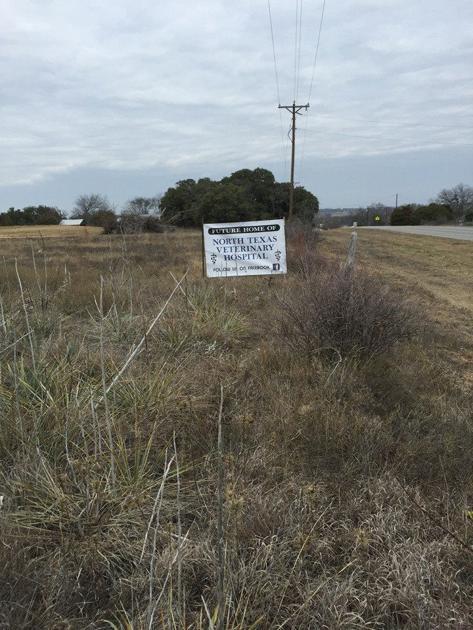 Two Vets Sweatt And Hutchins Teaming Up To Create New Animal Hospital Business Weatherforddemocrat Com