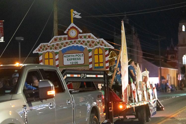 PHOTOS 2022 Weatherford Lights the Night Christmas Parade Gallery