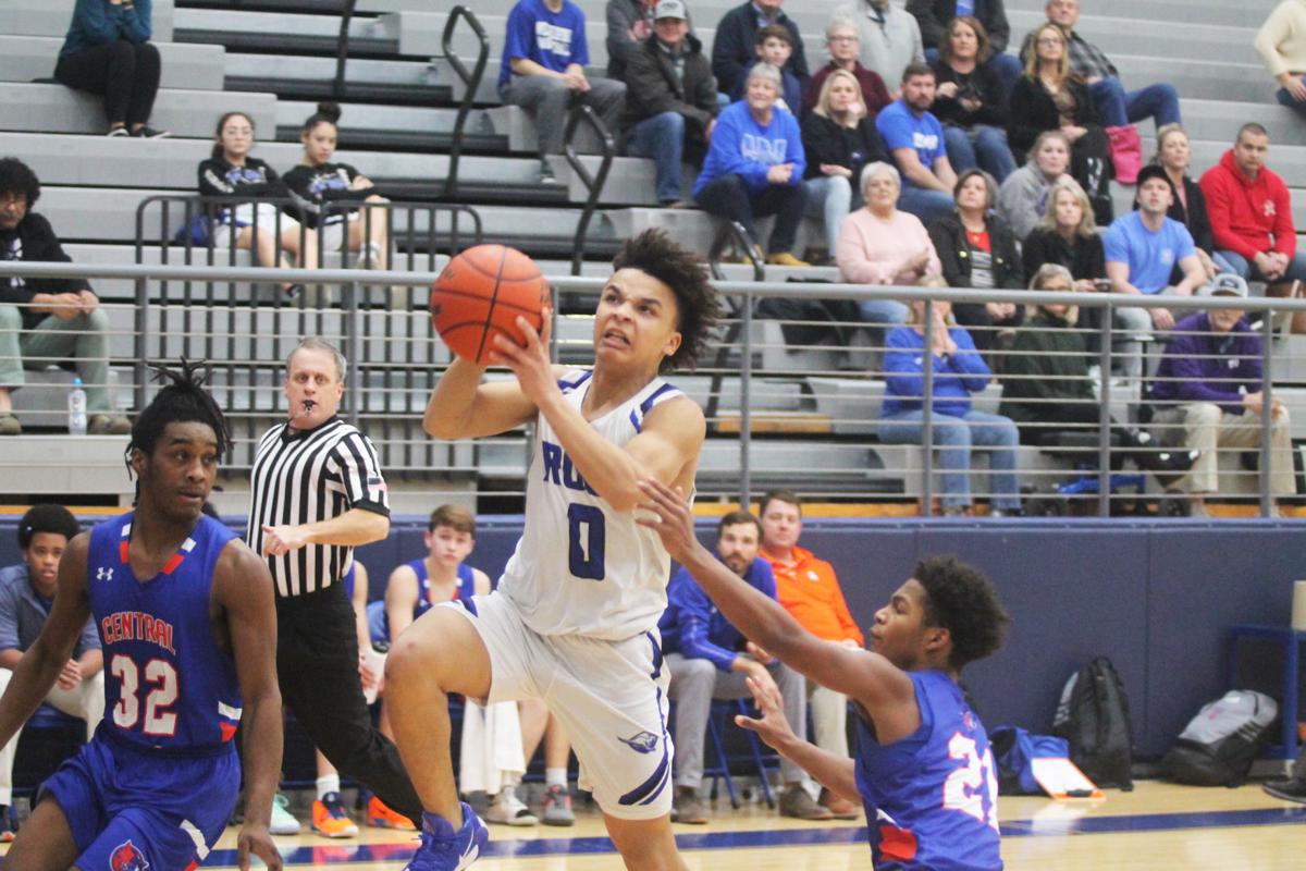 Weatherford Struggles To Overcome Slow Start Versus Sac Sports