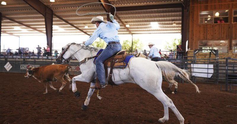 TALL IN THE SADDLE: Weatherford teen captures national team roping ...