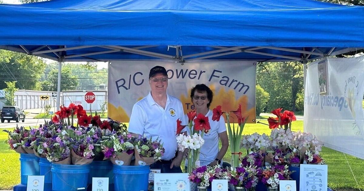 Market bids farewell to its ‘Flower Lady’