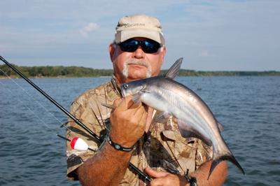 OUTDOORS WITH LUKE: Catch blue catfish near the surface, Mineral-wells